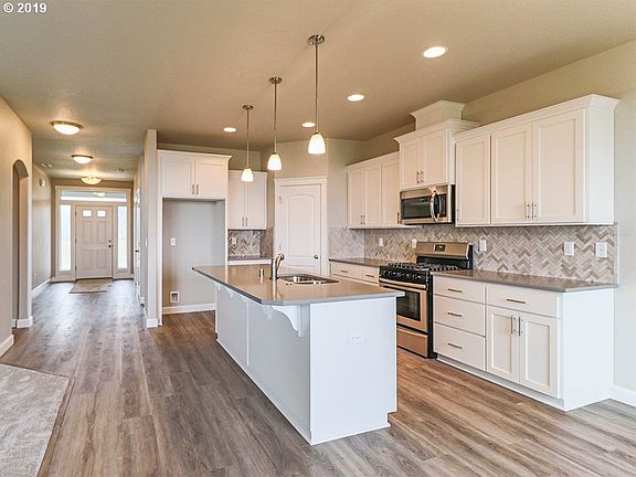2nd image of 2340 E 8th Way