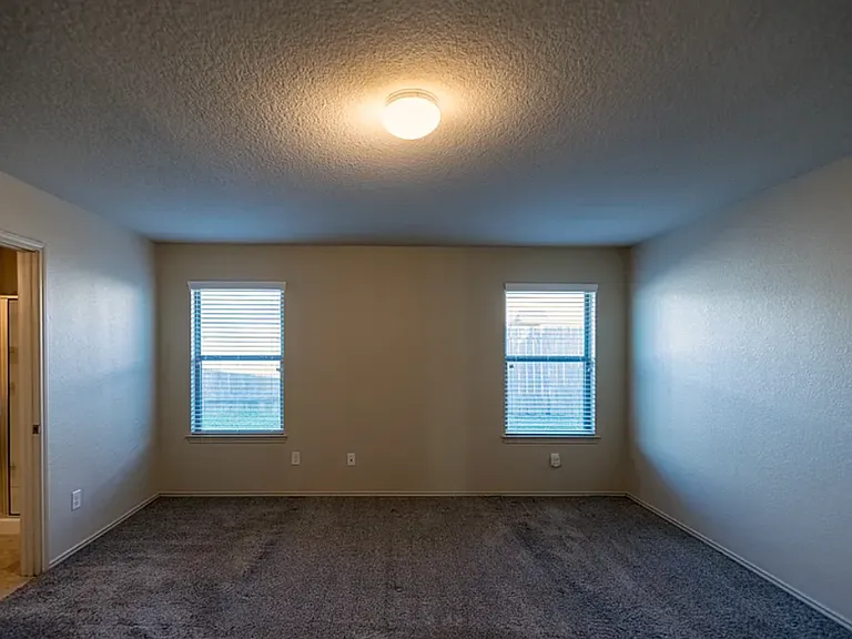 19115 Warlander Ct — Photo 5