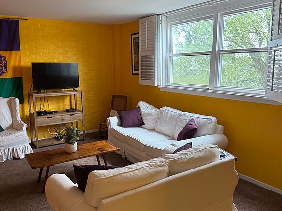 5th image of 2511 Saint Charles Ave APT 404