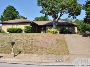 320 Tanglewood Dr, Desoto, TX 75115