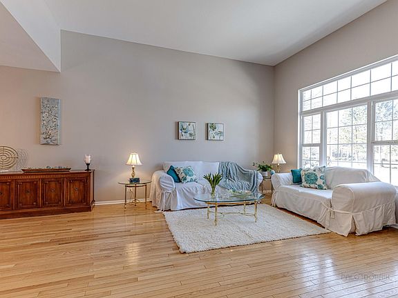 4th image of 705 Landen Ln