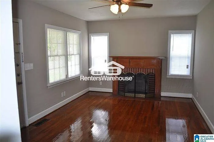 1620 Alemeda Ave SW — Photo 2