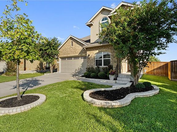 3rd image of 121 Briar Park Dr