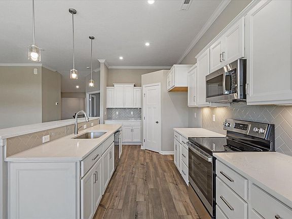 2nd image of 7667 Devonshire Dr #30-303