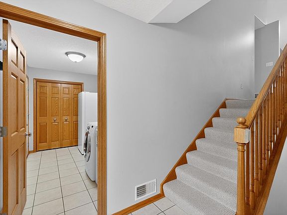3rd image of 2469 Boulder Ridge Dr NW