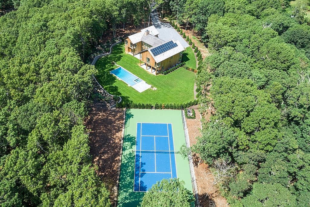 586 Millstone Rd, Water Mill, NY 11976 Zillow