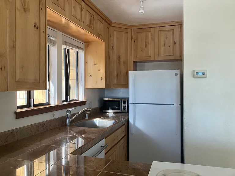 880 Pine Ridge Rd #1 — Photo 3