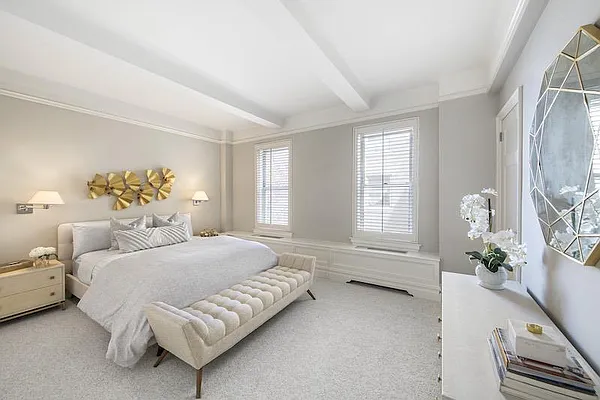 Sold by Triplemint | media 18