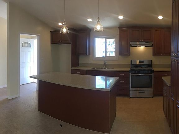 2nd image of 3063 Cabrillo Mesa Dr