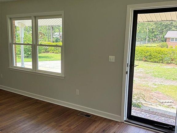 4th image of 517 Parkview Dr