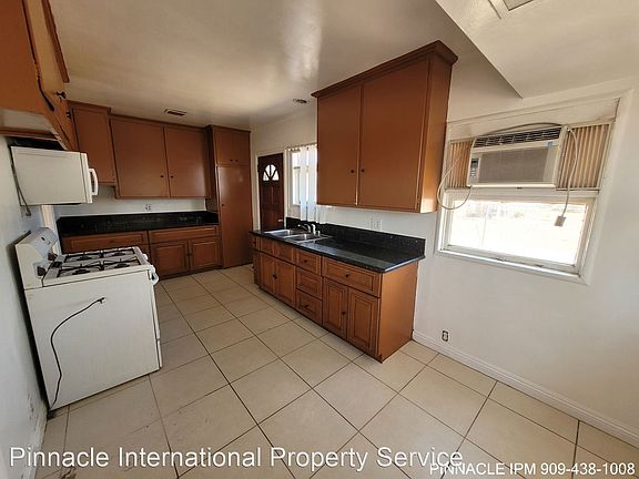 2nd image of 9385 Alder Ave