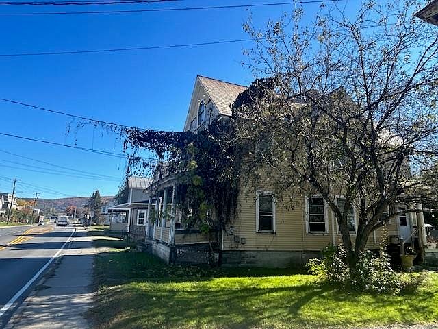 2nd image of 22 Woodstock Avenue