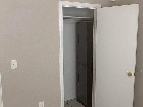 4th image of 2405 E Pueblo Ave #2A