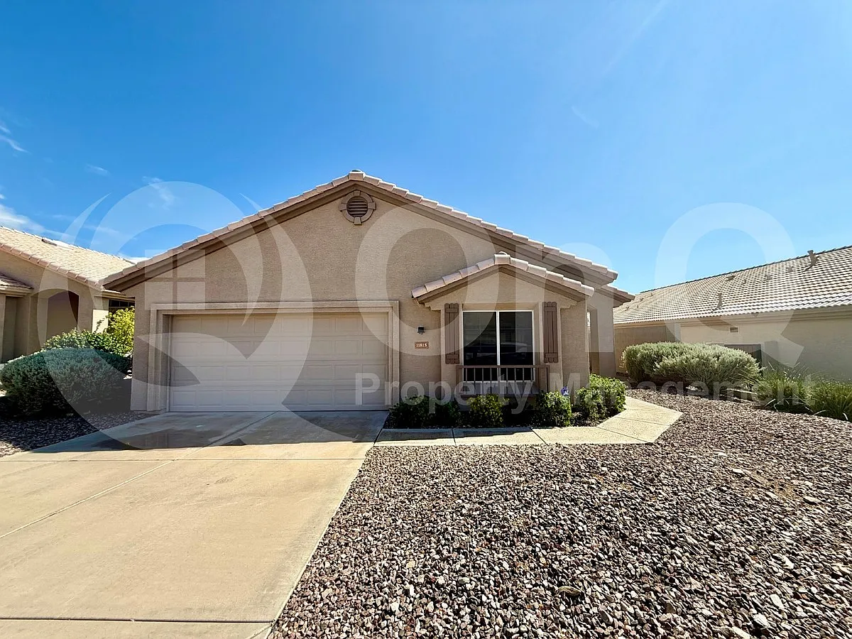 4 bed, 2.0 bath, 2120 sqft, $3,750 — Photo 2