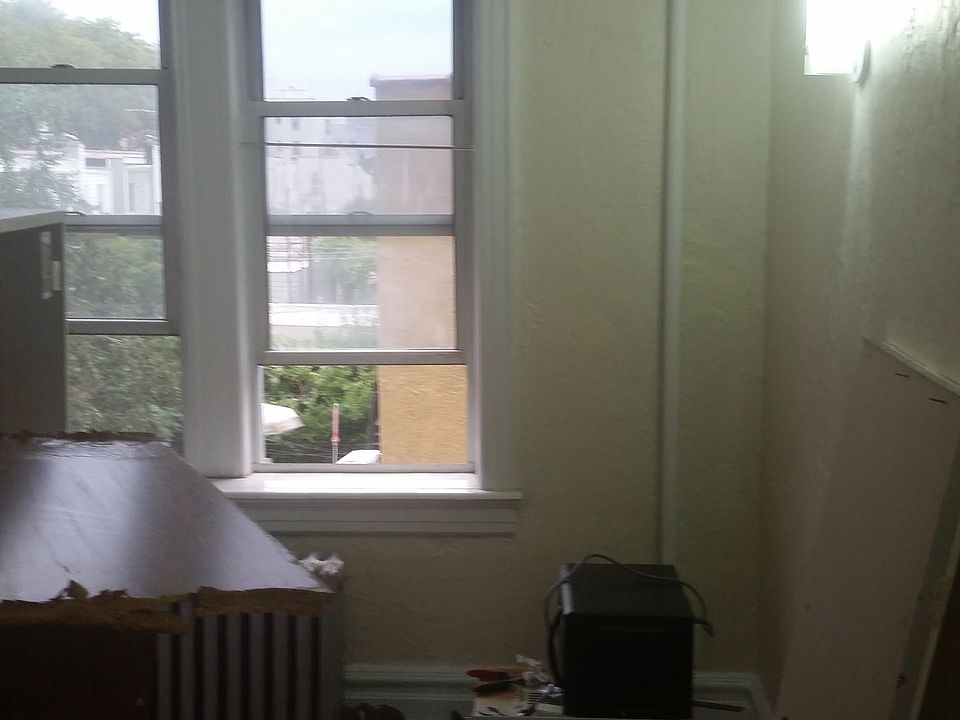 Building Photo 3