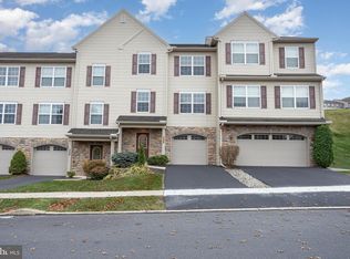 308 Weatherstone Dr, New Cumberland, PA 17070