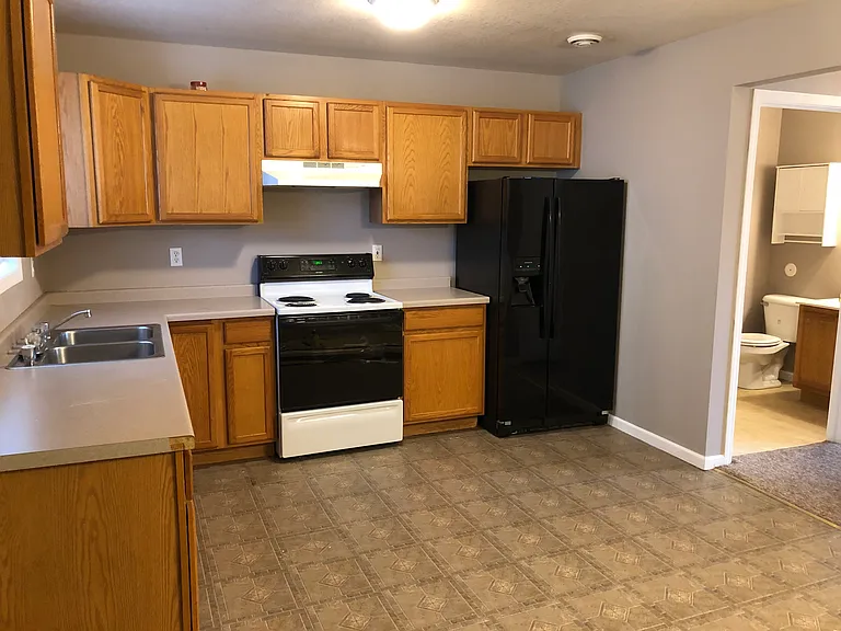 610 Rose St #B — Photo 8