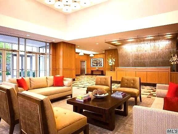 3rd image of 4028 College Point Blvd Ph 211