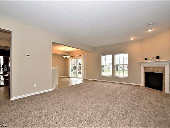 5th image of 10412 Redbud Dr