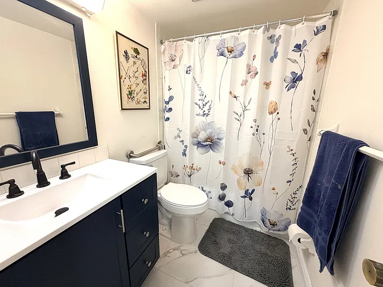 7050 Nantucket Cir #6 — Photo 16