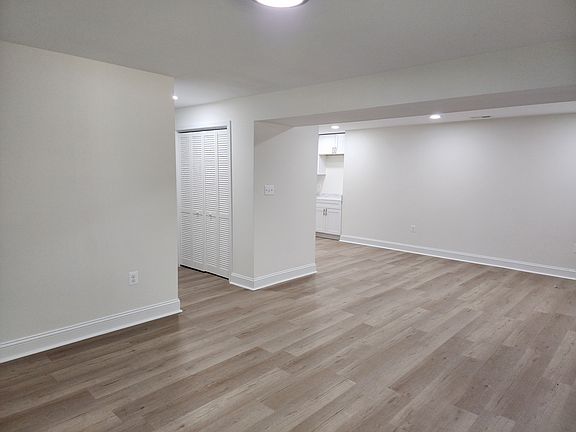 Living and Dining Area (Copyright Politeuma Management Group)