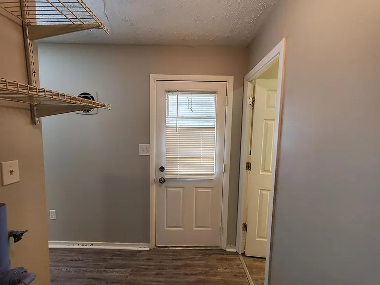 1047 Wellspring Dr — Photo 10