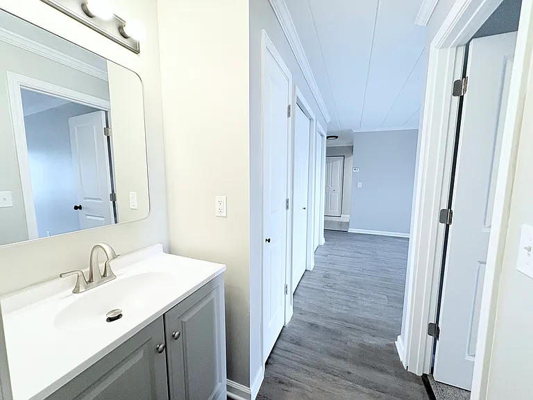 1-Bedroom W/ Balcony