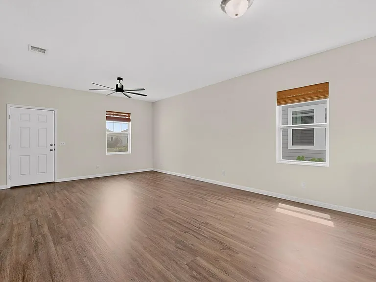 12713 Robert Taft St — Photo 5