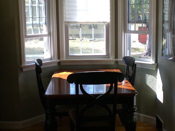 4th image of 105 E White St