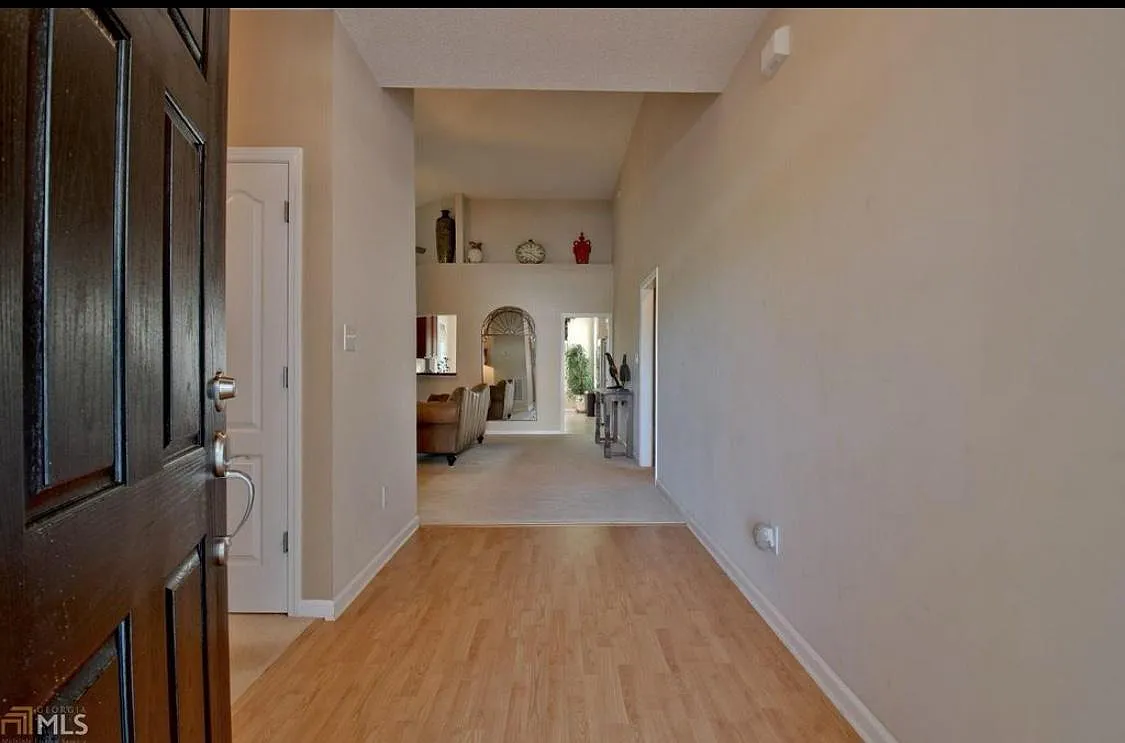 320 Millbrook Village Dr — Photo 3