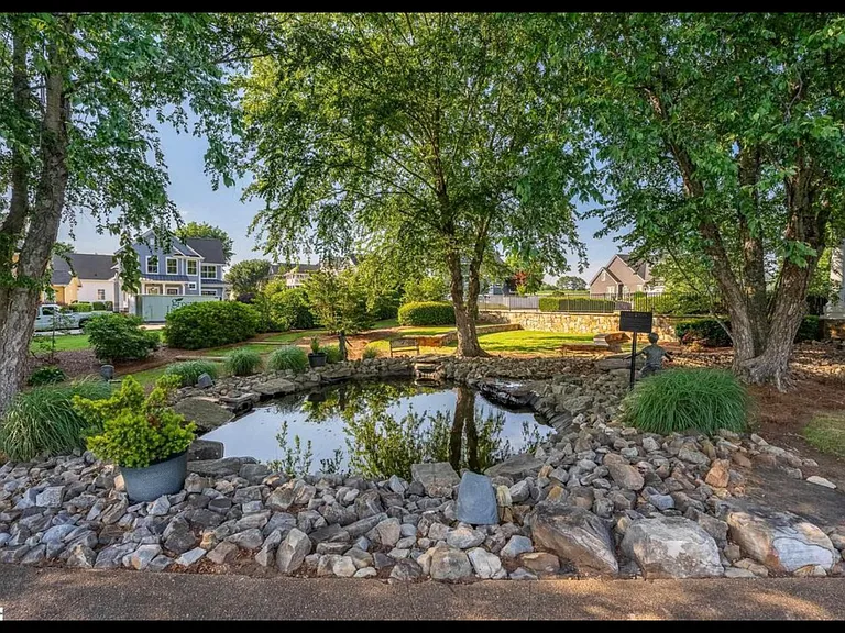 30 Lucerne Ct — Photo 23