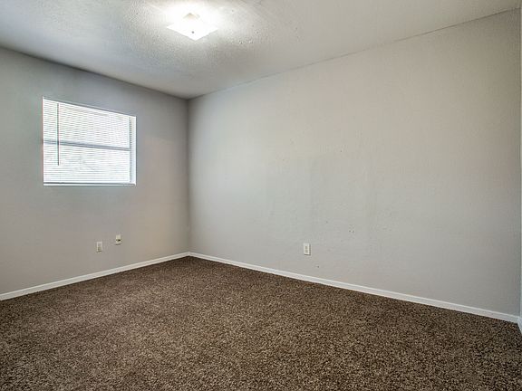4th image of 2800 Briery St #B2826