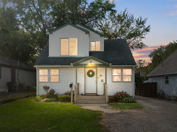 408 Bellevue Dr, Round Lake Park, IL 60073