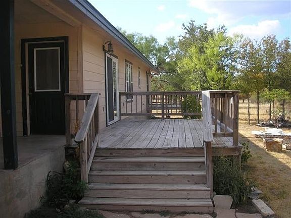 4th image of 212 Deer Dr