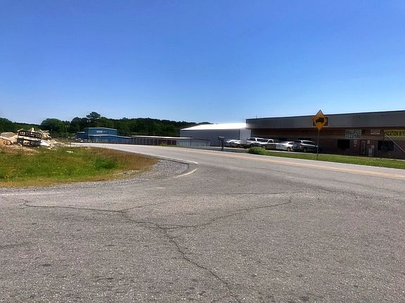 4th image of 5215 Highway 179