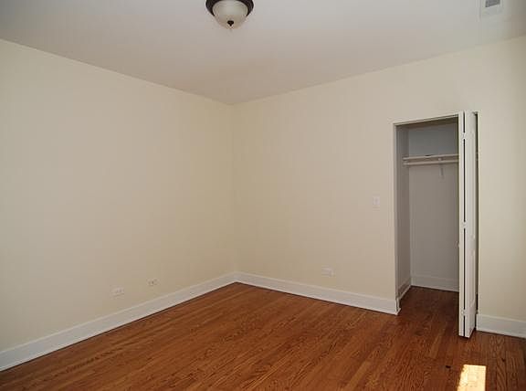 4th image of 6241 N Claremont Ave
