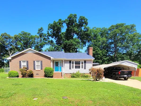 110 Westwood Dr, Roanoke Rapids, NC 27870