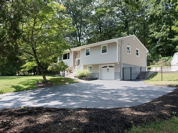 3rd image of 336 Conklintown Rd