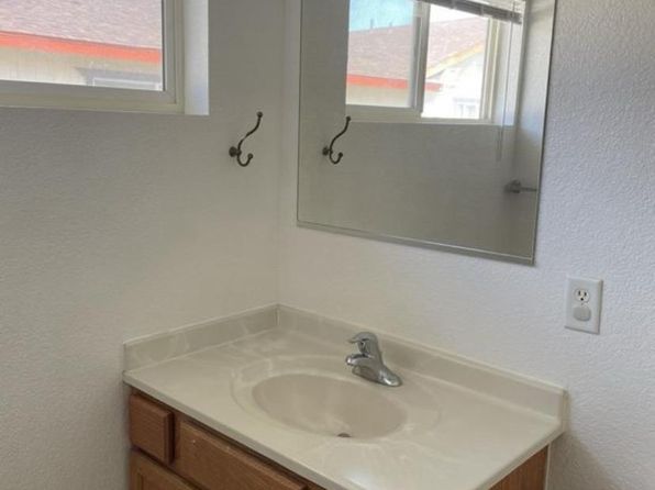 reno-nevada-66464207 picture