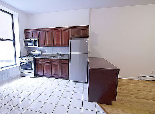 5th image of 35 W 127th St APT 2