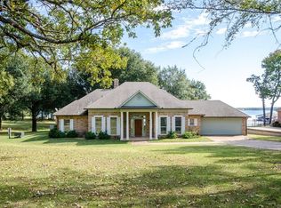 358 Stonewall Dr, Streetman, TX 75859