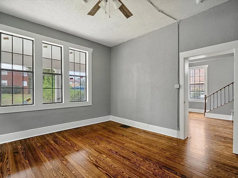156 N Tucker St — Photo 15