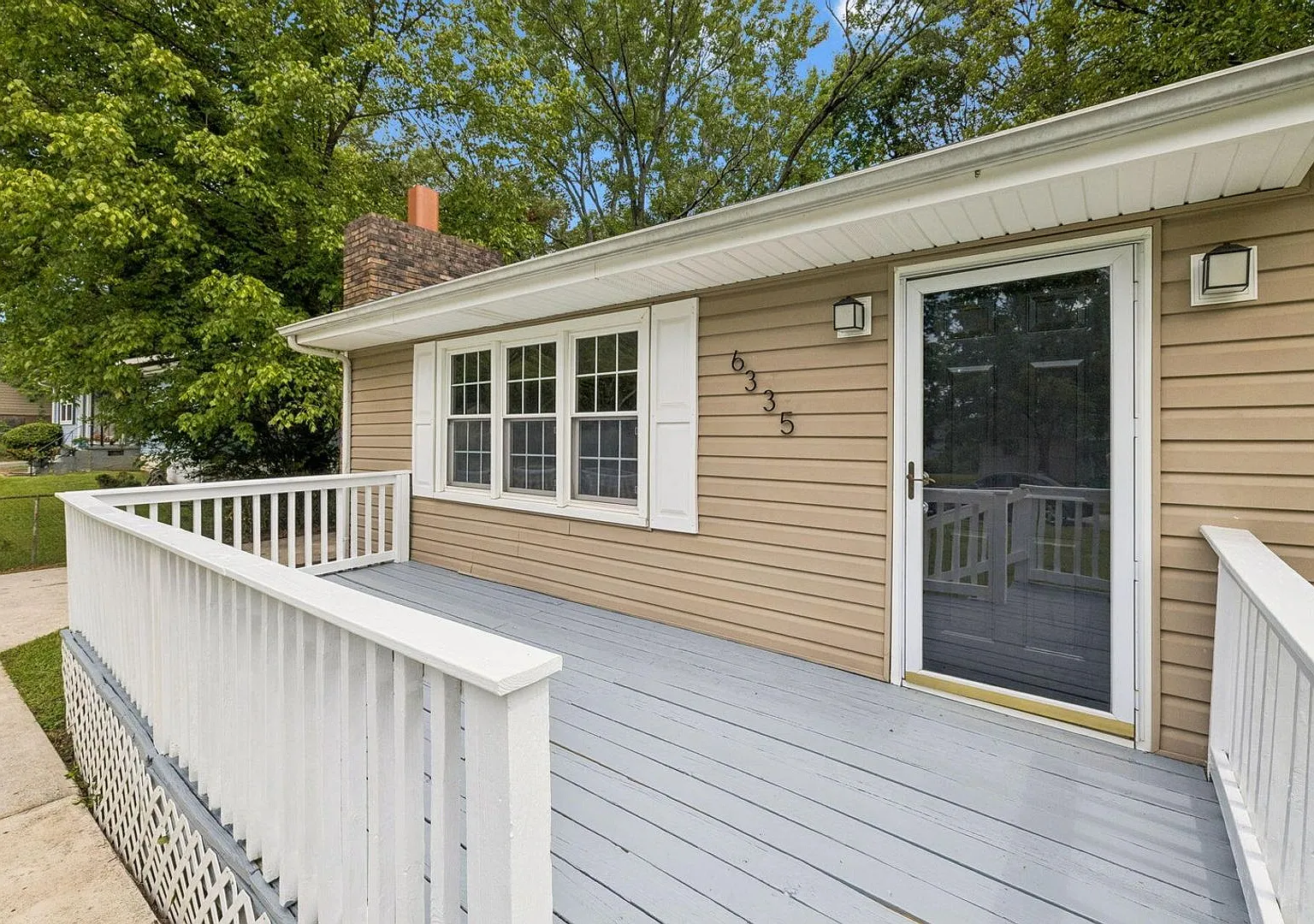 3 Bedroom House — Photo 3