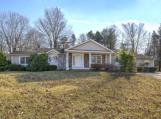 104 Hillside Rd, Chester, NJ 07930