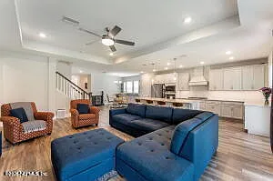 93 Felasco Way — Photo 11