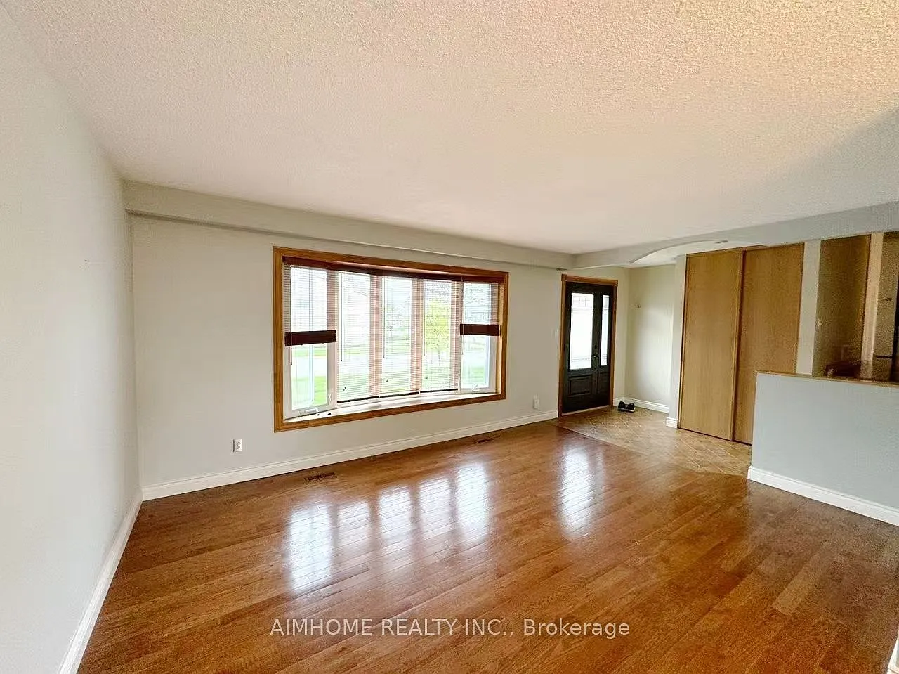 3 bed, $2,980 — Photo 2