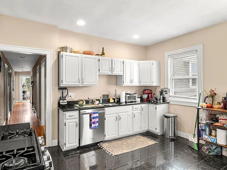 1021 Dorchester Ave #3 — Photo 10
