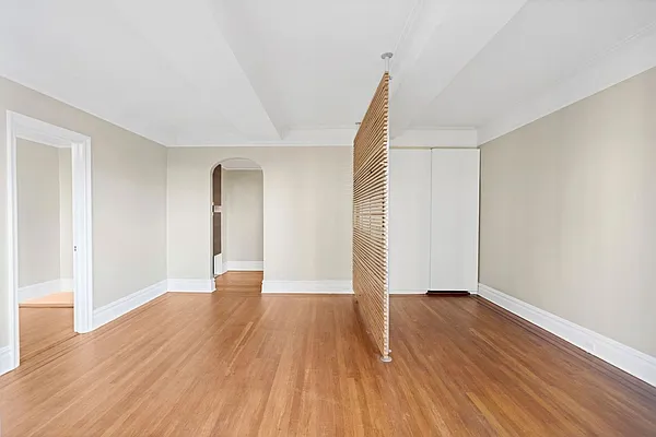 Rented by Compass | media 21