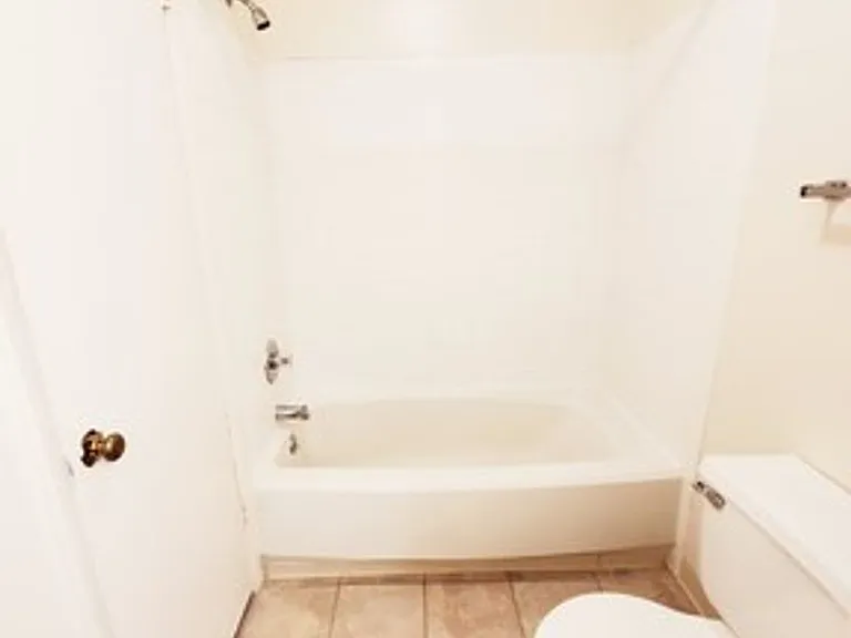 Sugarbush Apartments — Photo 158
