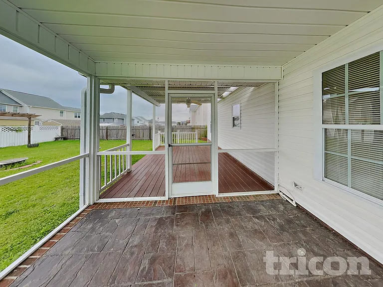 15 Summerseat Way — Photo 17